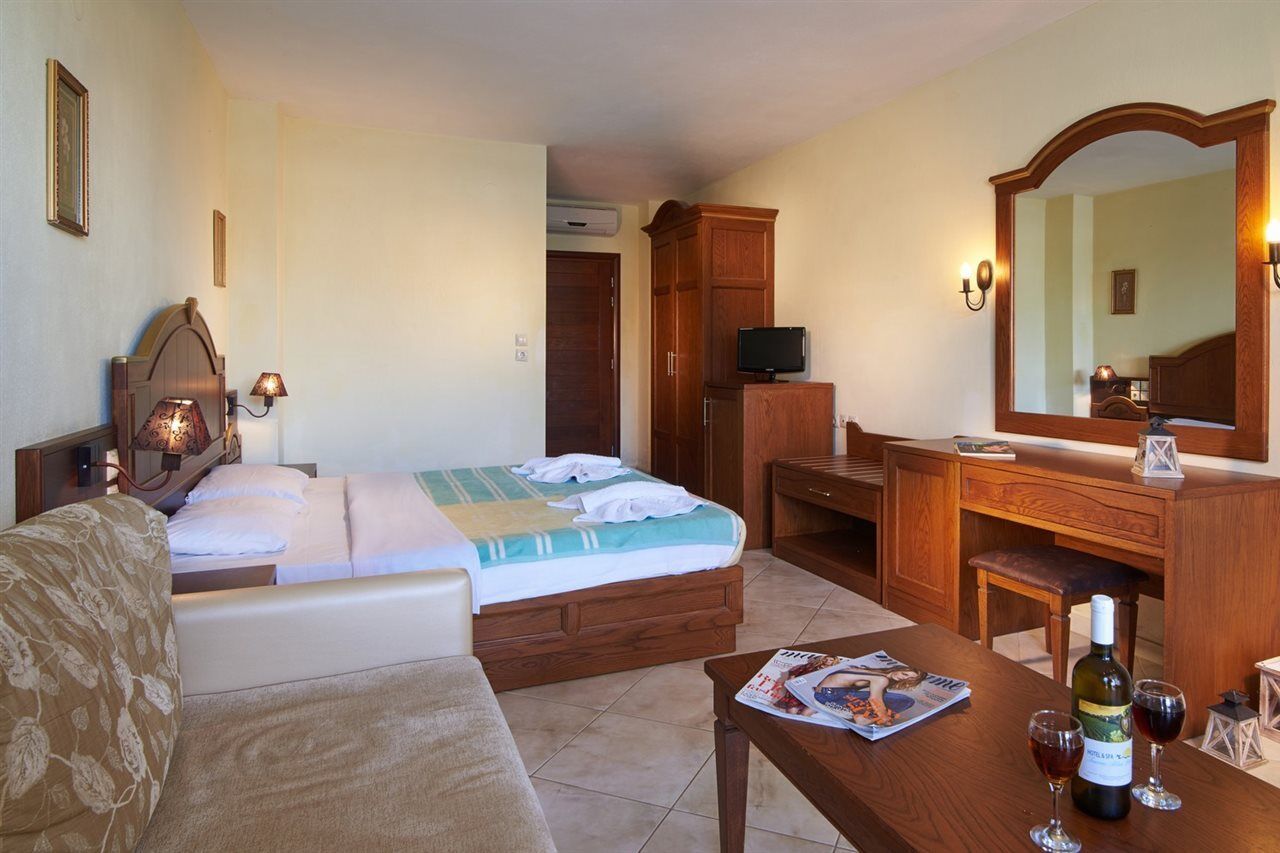 Toroni Blue Sea Hotel Exterior photo